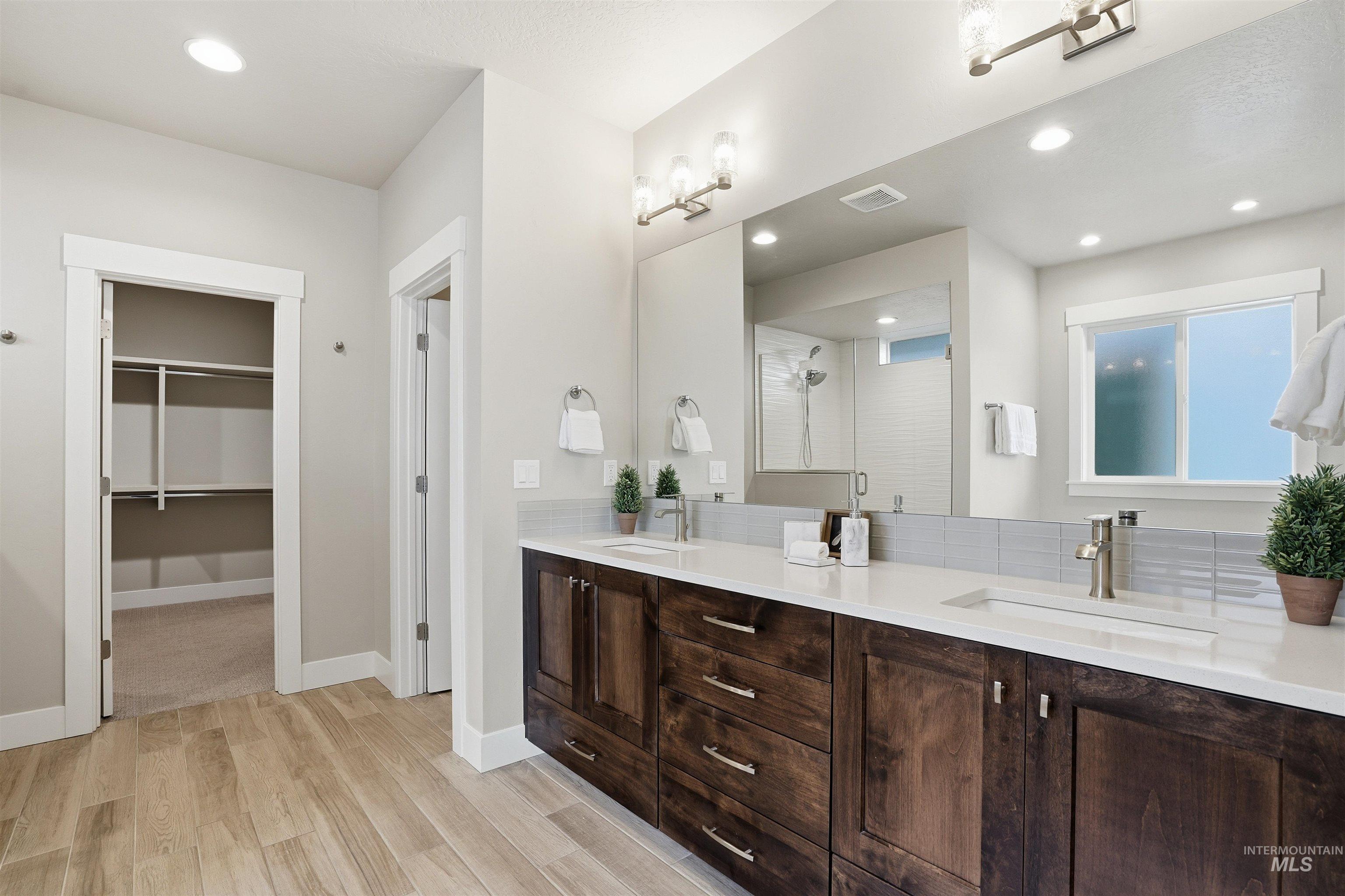 8087 Tandy Cove St, Middleton, Idaho 83644-6170, 3 Bedrooms, 2 Bathrooms, Residential For Sale, Price $549,990,MLS 98973943