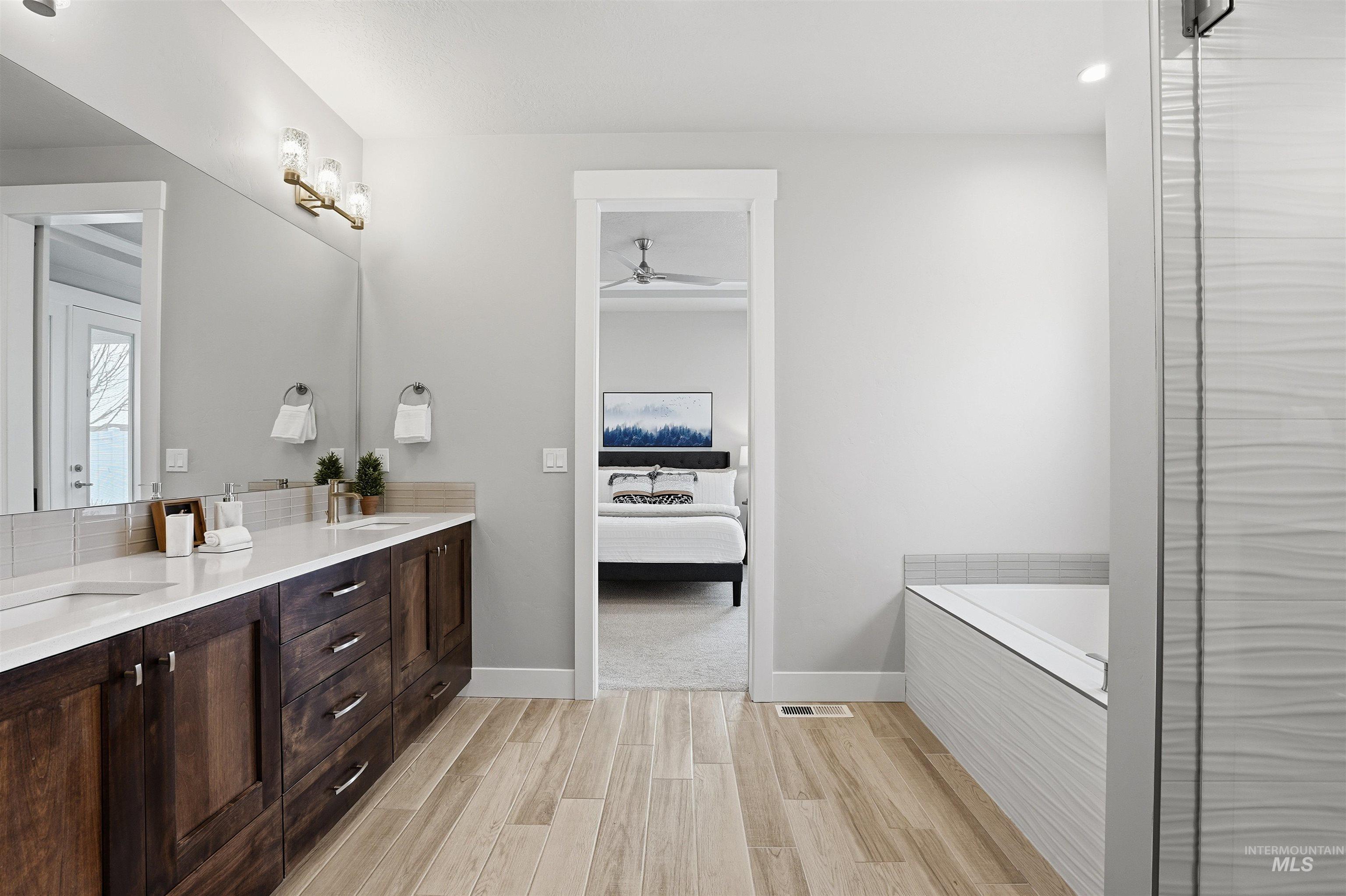 8087 Tandy Cove St, Middleton, Idaho 83644-6170, 3 Bedrooms, 2 Bathrooms, Residential For Sale, Price $549,990,MLS 98973943