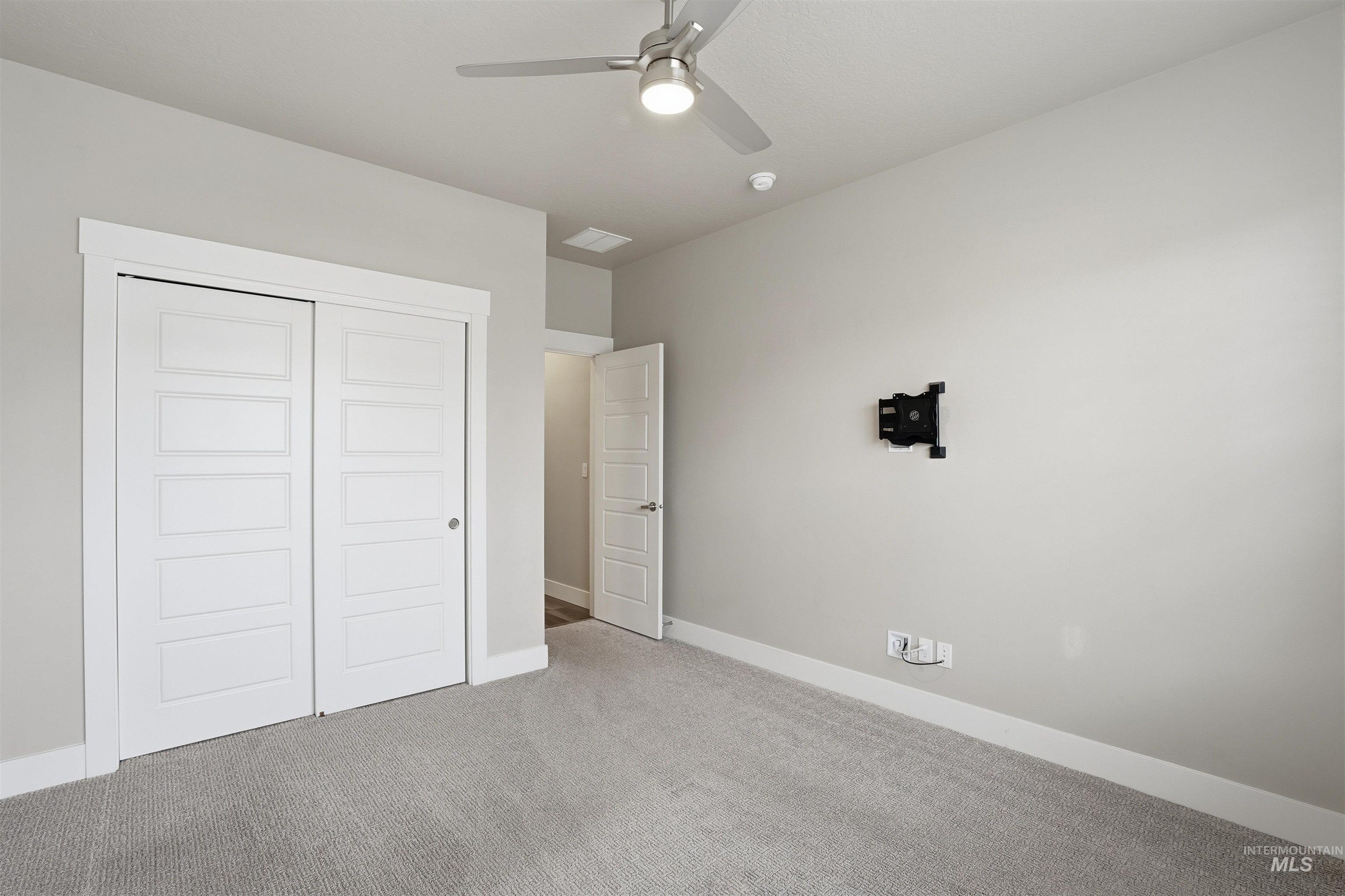 8087 Tandy Cove St, Middleton, Idaho 83644-6170, 3 Bedrooms, 2 Bathrooms, Residential For Sale, Price $549,990,MLS 98973943