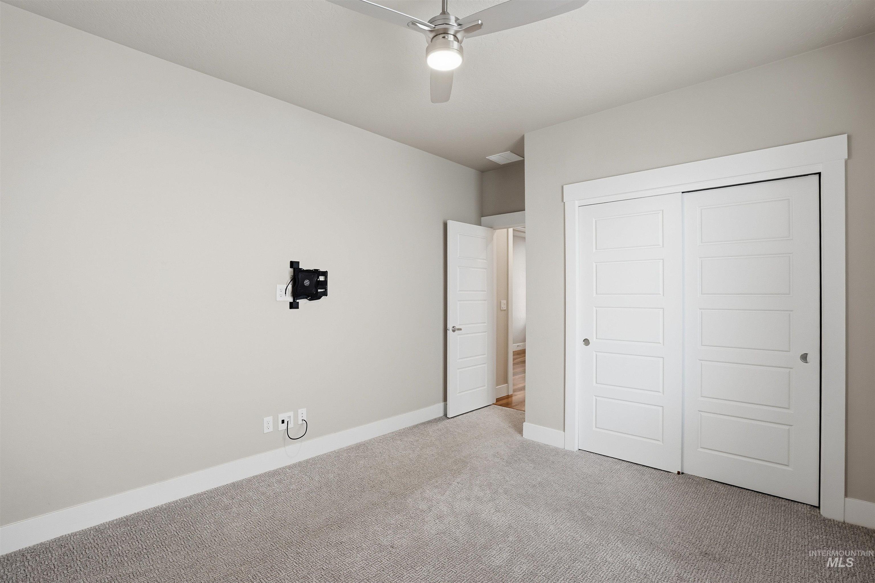 8087 Tandy Cove St, Middleton, Idaho 83644-6170, 3 Bedrooms, 2 Bathrooms, Residential For Sale, Price $549,990,MLS 98973943