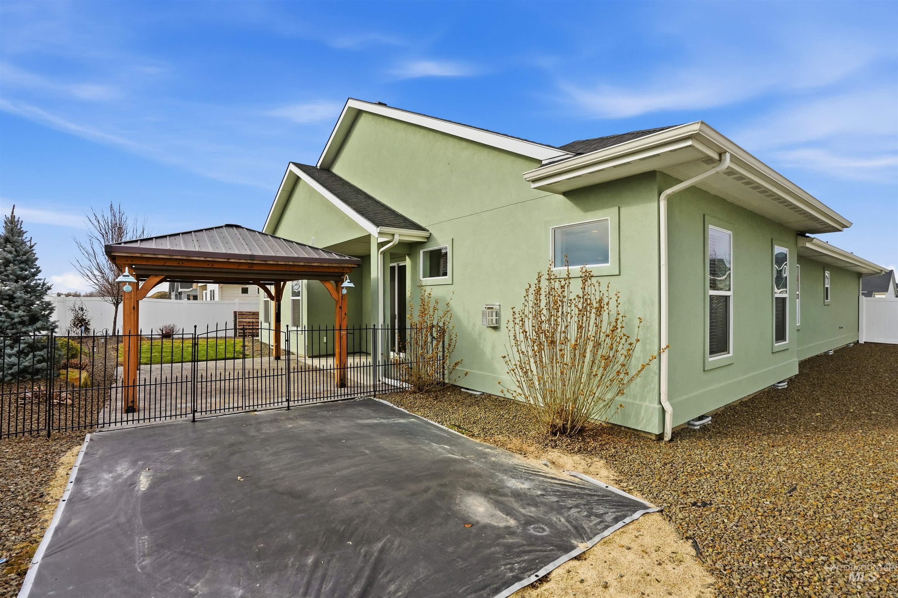 8087 Tandy Cove St, Middleton, Idaho 83644-6170, 3 Bedrooms, 2 Bathrooms, Residential For Sale, Price $549,990,MLS 98973943