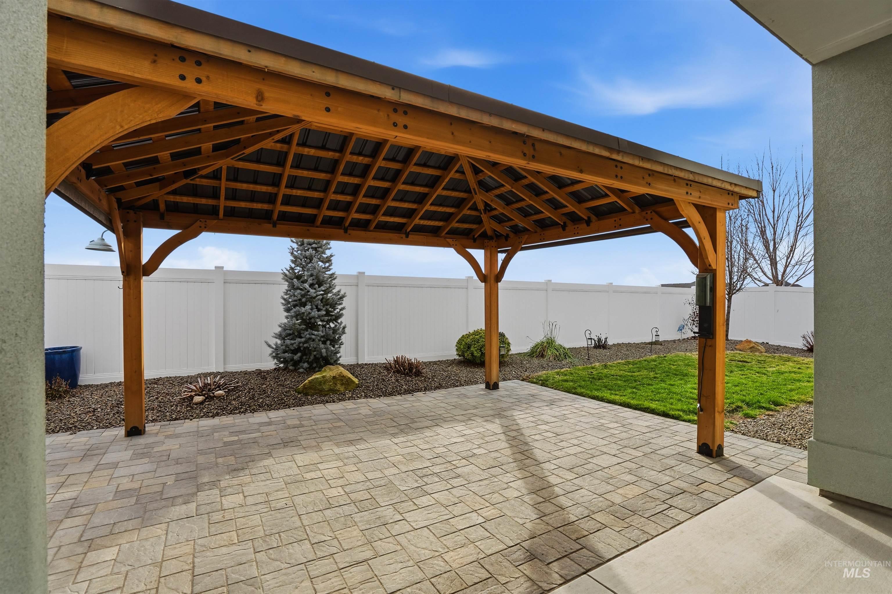 8087 Tandy Cove St, Middleton, Idaho 83644-6170, 3 Bedrooms, 2 Bathrooms, Residential For Sale, Price $549,990,MLS 98973943