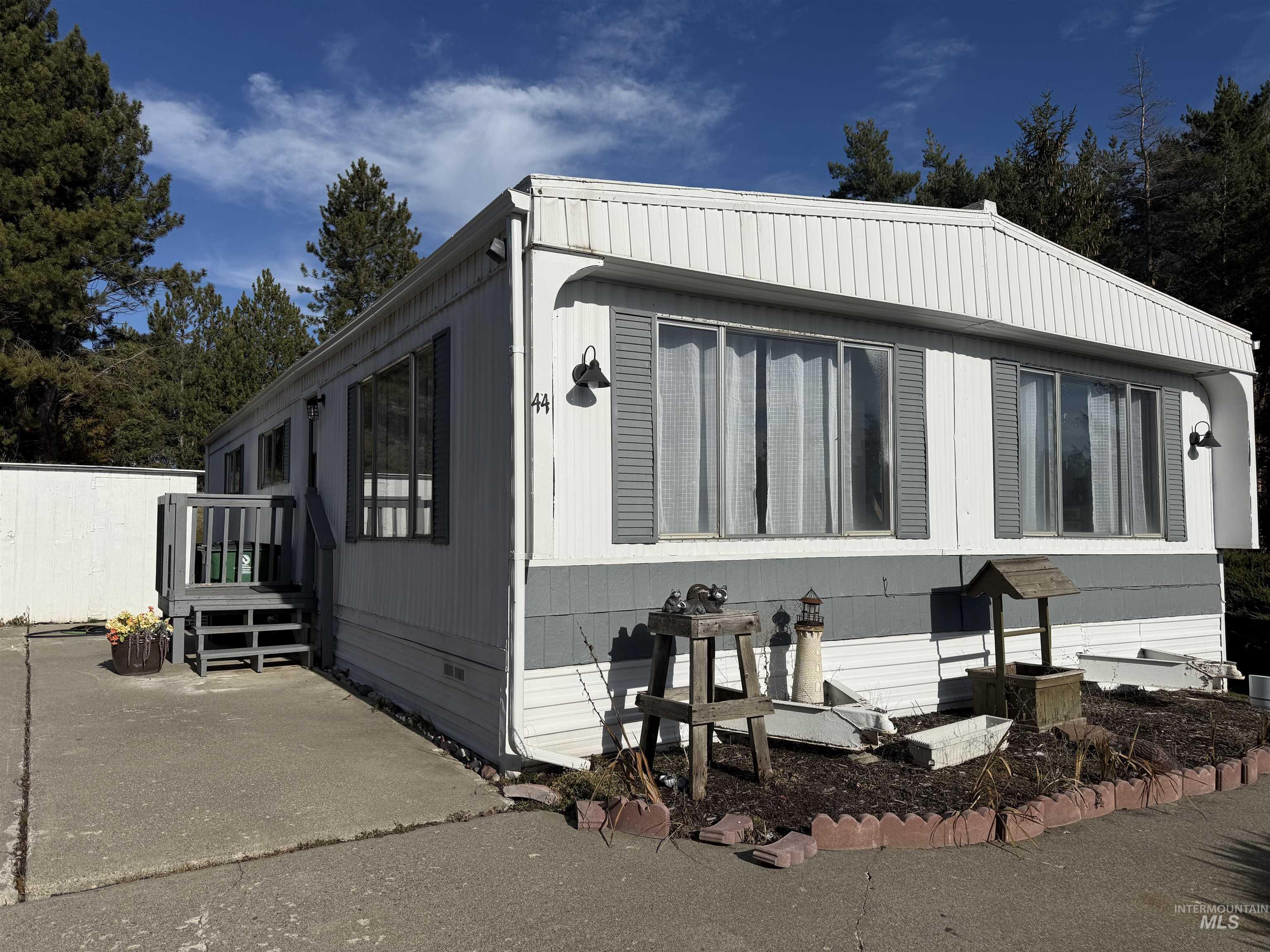 605 N Almon St #44, Moscow, Idaho 83843, 3 Bedrooms, 2 Bathrooms, Residential For Sale, Price $75,000,MLS 98973944