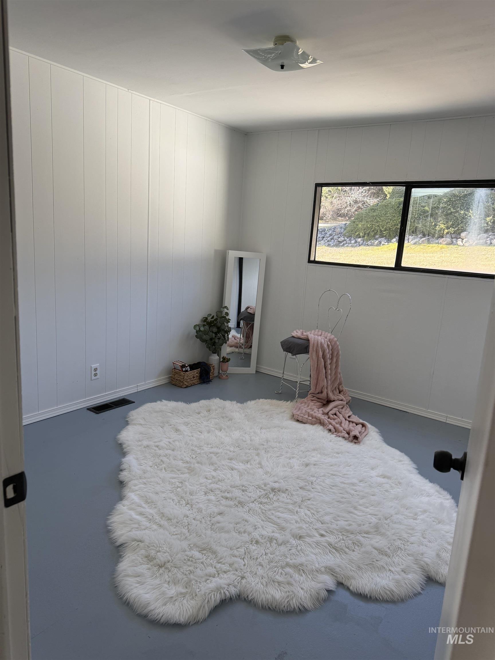 605 N Almon St #44, Moscow, Idaho 83843, 3 Bedrooms, 2 Bathrooms, Residential For Sale, Price $75,000,MLS 98973944