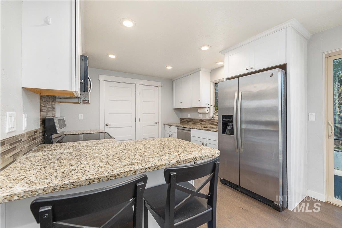 2803 S Odle Way, Boise, Idaho 83705, 3 Bedrooms, 2 Bathrooms, Residential For Sale, Price $470,000,MLS 98973945