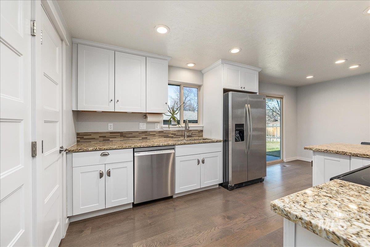 2803 S Odle Way, Boise, Idaho 83705, 3 Bedrooms, 2 Bathrooms, Residential For Sale, Price $470,000,MLS 98973945