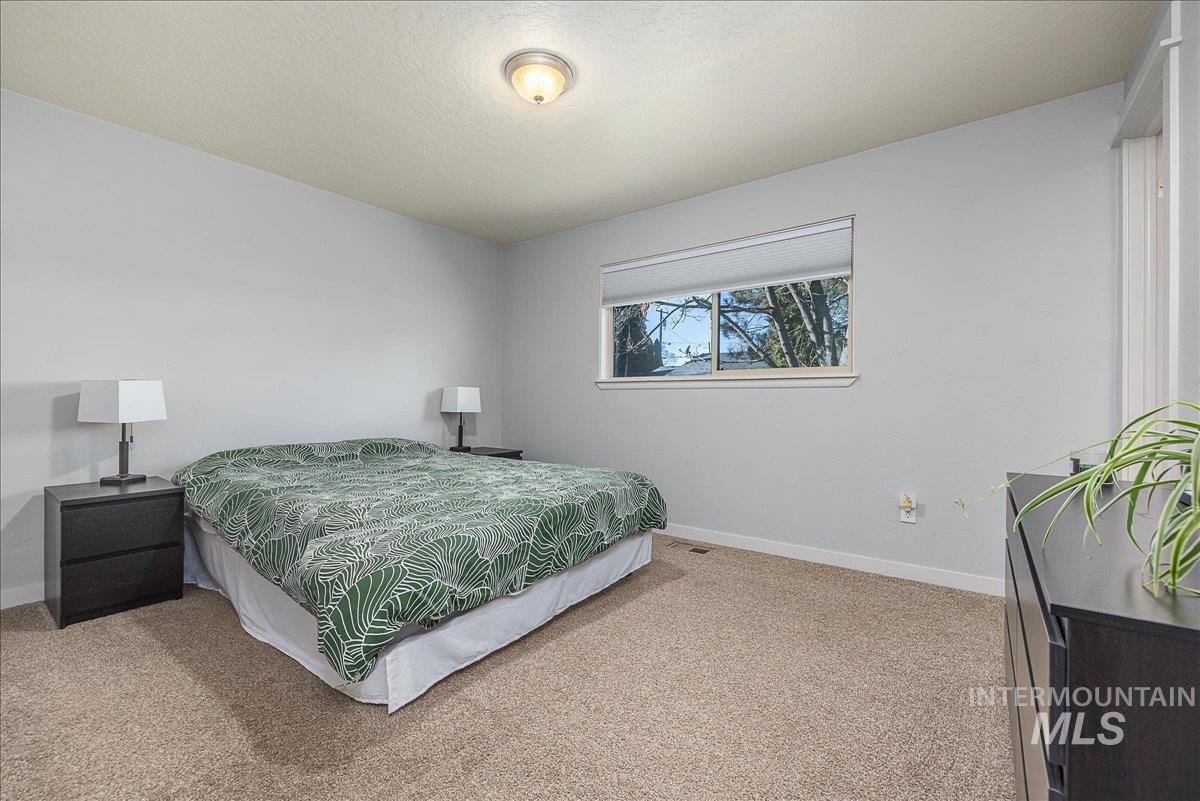 2803 S Odle Way, Boise, Idaho 83705, 3 Bedrooms, 2 Bathrooms, Residential For Sale, Price $470,000,MLS 98973945