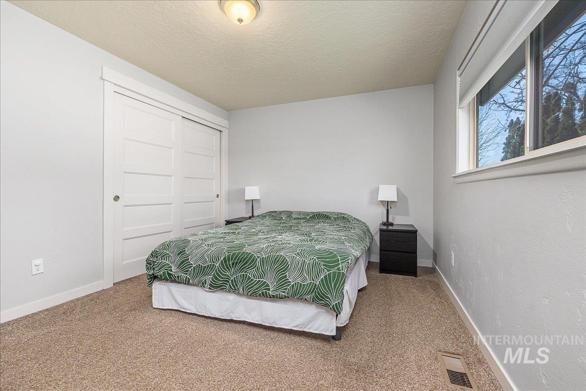 2803 S Odle Way, Boise, Idaho 83705, 3 Bedrooms, 2 Bathrooms, Residential For Sale, Price $470,000,MLS 98973945