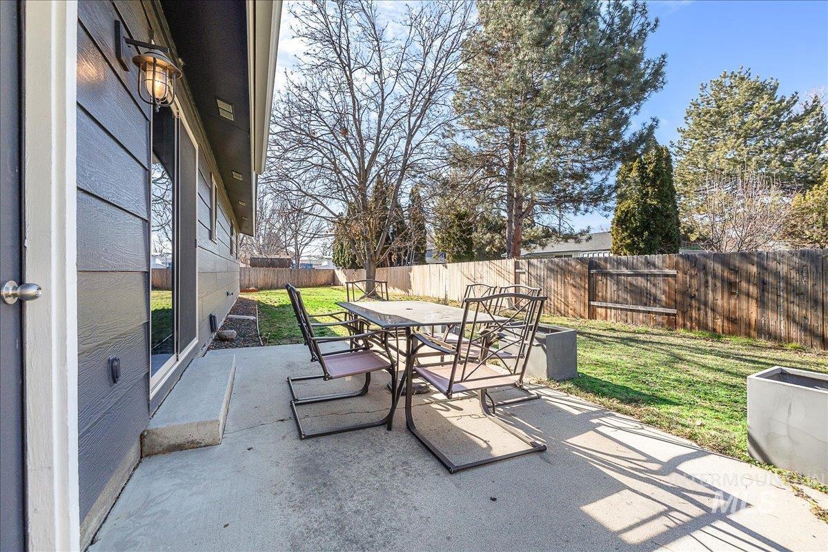 2803 S Odle Way, Boise, Idaho 83705, 3 Bedrooms, 2 Bathrooms, Residential For Sale, Price $470,000,MLS 98973945