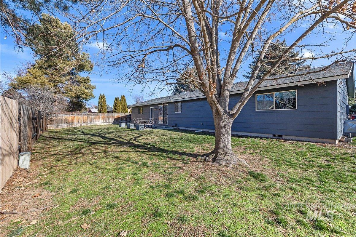 2803 S Odle Way, Boise, Idaho 83705, 3 Bedrooms, 2 Bathrooms, Residential For Sale, Price $470,000,MLS 98973945
