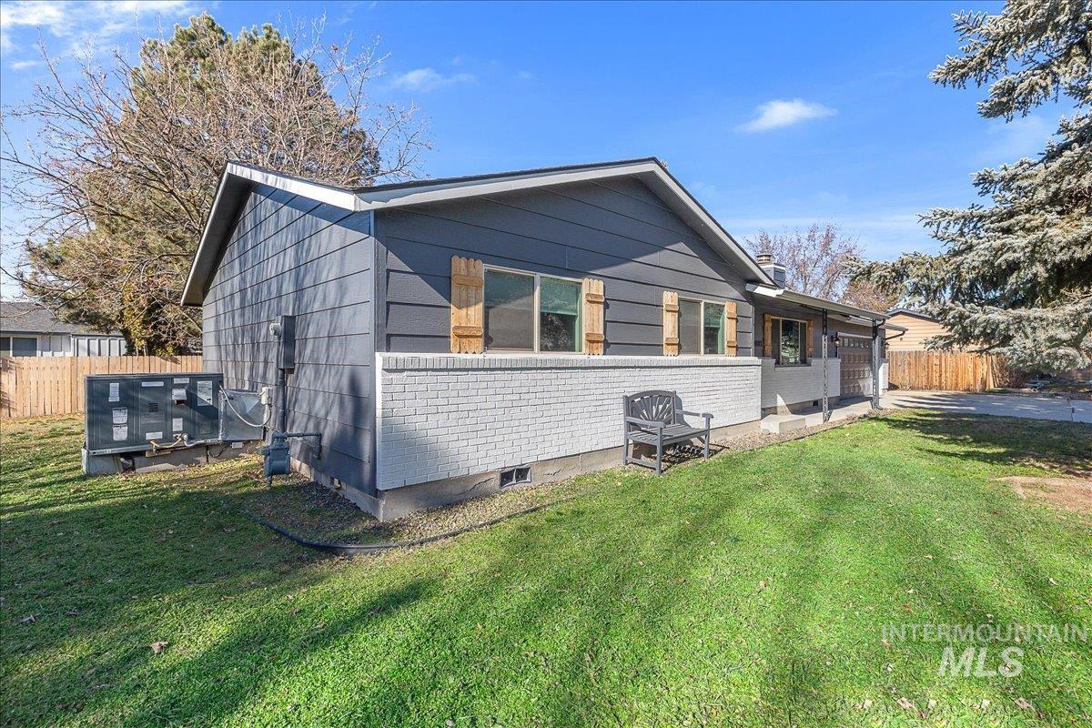 2803 S Odle Way, Boise, Idaho 83705, 3 Bedrooms, 2 Bathrooms, Residential For Sale, Price $470,000,MLS 98973945