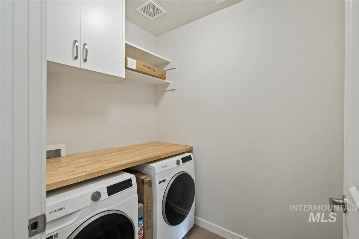 193 W Haniken St, Meridian, Idaho 83642, 2 Bedrooms, 2 Bathrooms, Residential For Sale, Price $404,990, 98973946