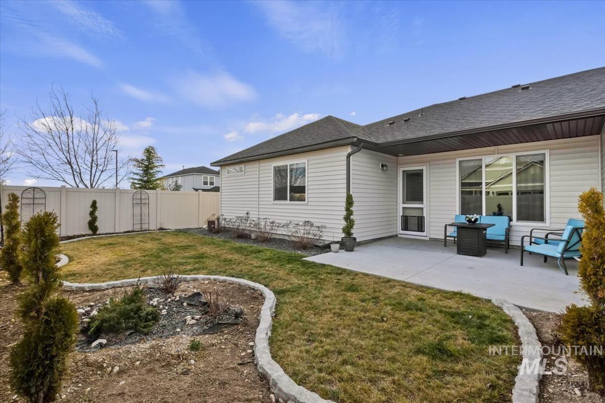 193 W Haniken St, Meridian, Idaho 83642, 2 Bedrooms, 2 Bathrooms, Residential For Sale, Price $409,990,MLS 98973946