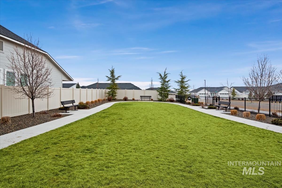 193 W Haniken St, Meridian, Idaho 83642, 2 Bedrooms, 2 Bathrooms, Residential For Sale, Price $404,990, 98973946