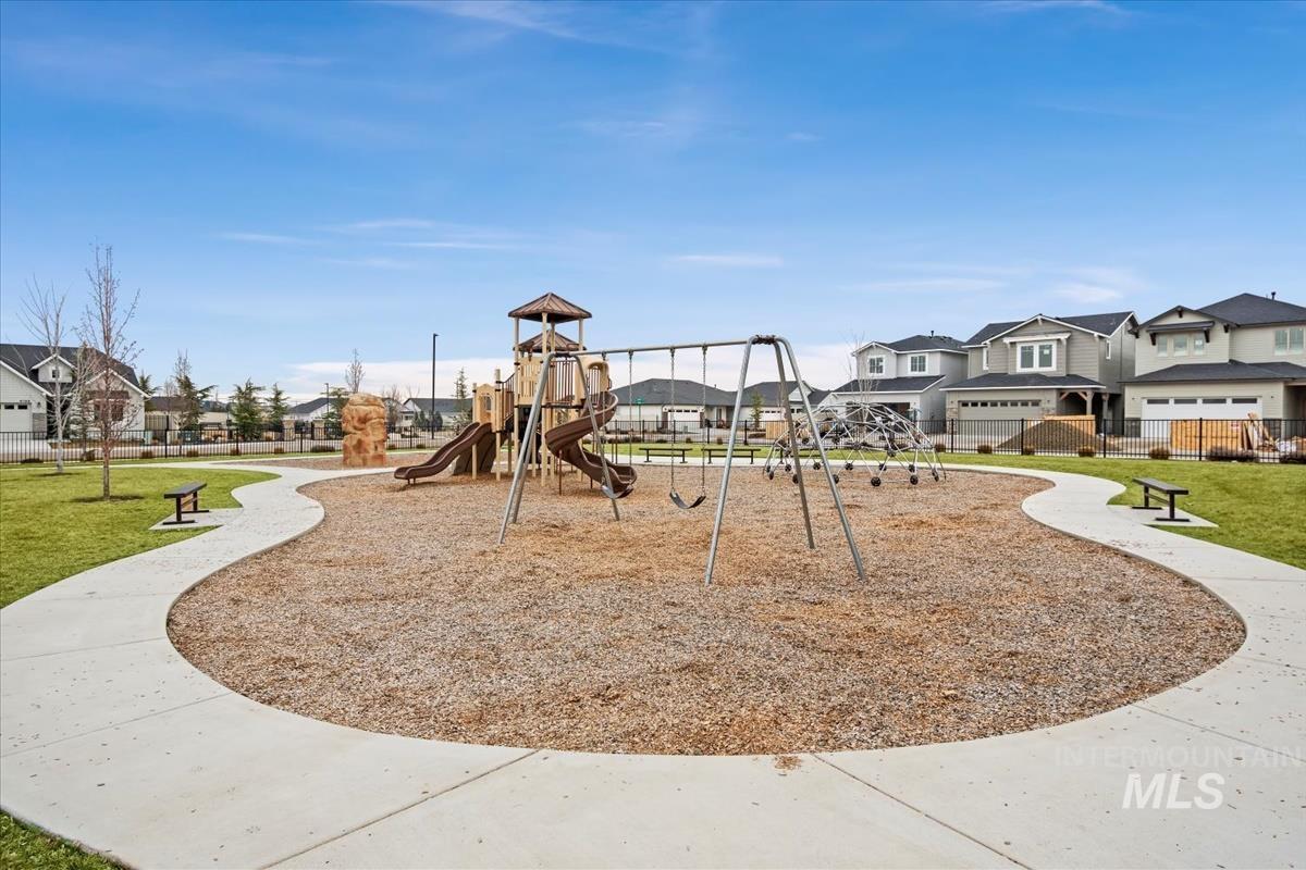 193 W Haniken St, Meridian, Idaho 83642, 2 Bedrooms, 2 Bathrooms, Residential For Sale, Price $404,990, 98973946