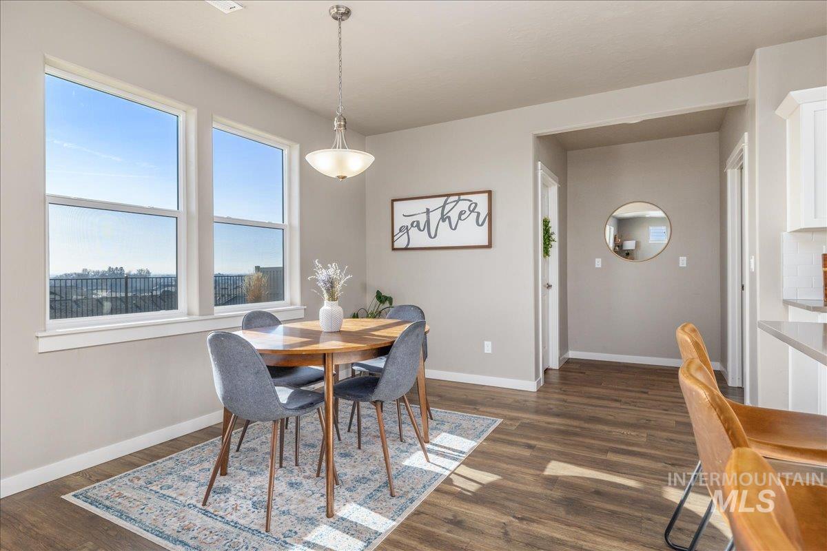 10667 W Royal Fern Ct., Star, Idaho 83669, 4 Bedrooms, 2.5 Bathrooms, Residential For Sale, Price $699,900,MLS 98973947