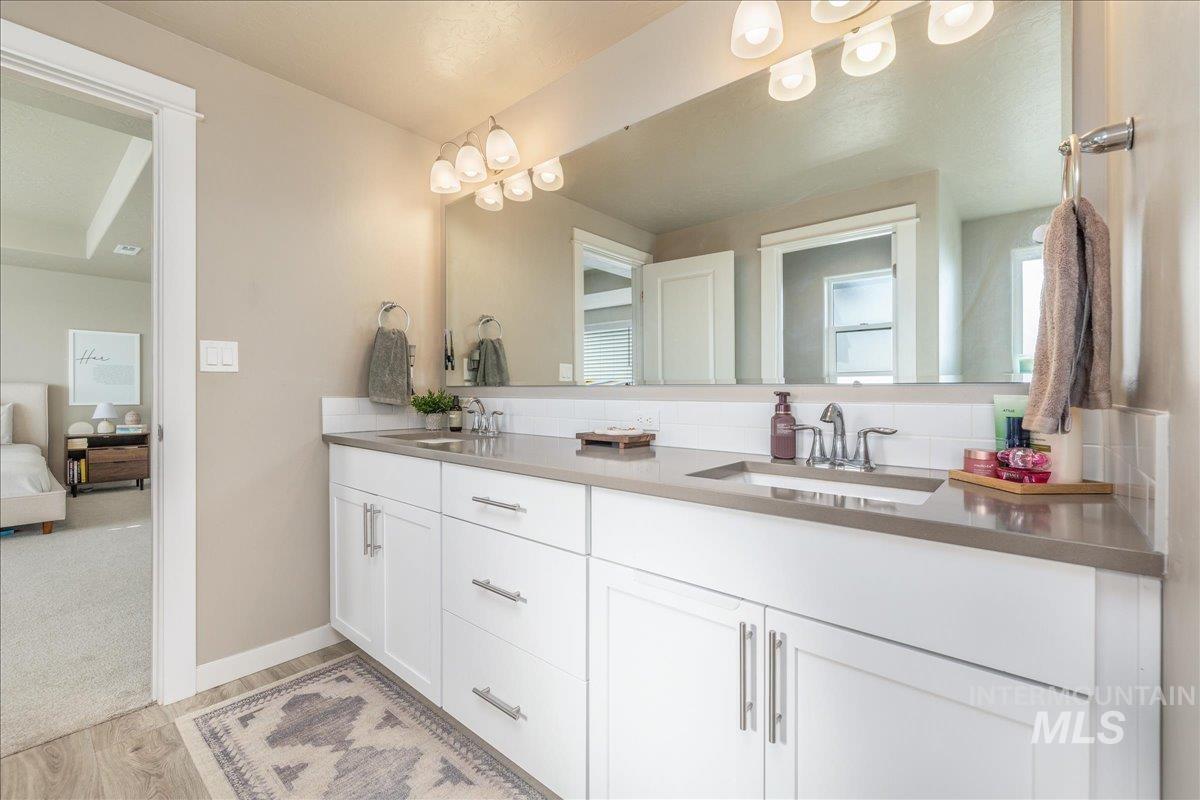 10667 W Royal Fern Ct., Star, Idaho 83669, 4 Bedrooms, 2.5 Bathrooms, Residential For Sale, Price $699,900,MLS 98973947