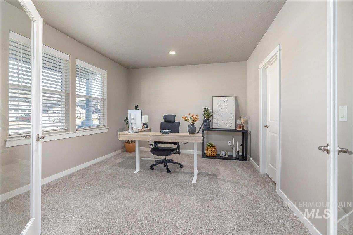 10667 W Royal Fern Ct., Star, Idaho 83669, 4 Bedrooms, 2.5 Bathrooms, Residential For Sale, Price $699,900,MLS 98973947