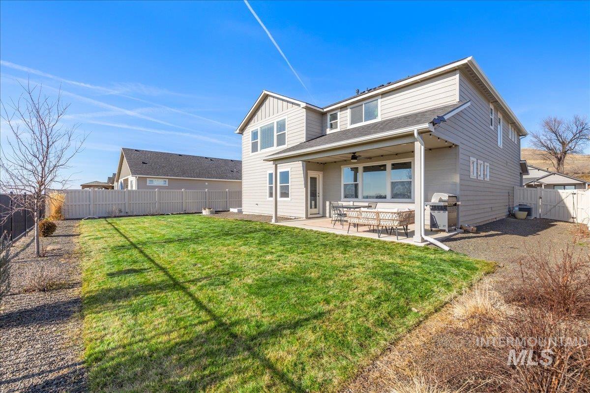 10667 W Royal Fern Ct., Star, Idaho 83669, 4 Bedrooms, 2.5 Bathrooms, Residential For Sale, Price $699,900,MLS 98973947