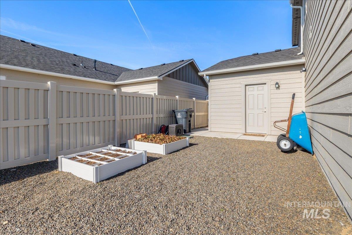 10667 W Royal Fern Ct., Star, Idaho 83669, 4 Bedrooms, 2.5 Bathrooms, Residential For Sale, Price $699,900,MLS 98973947