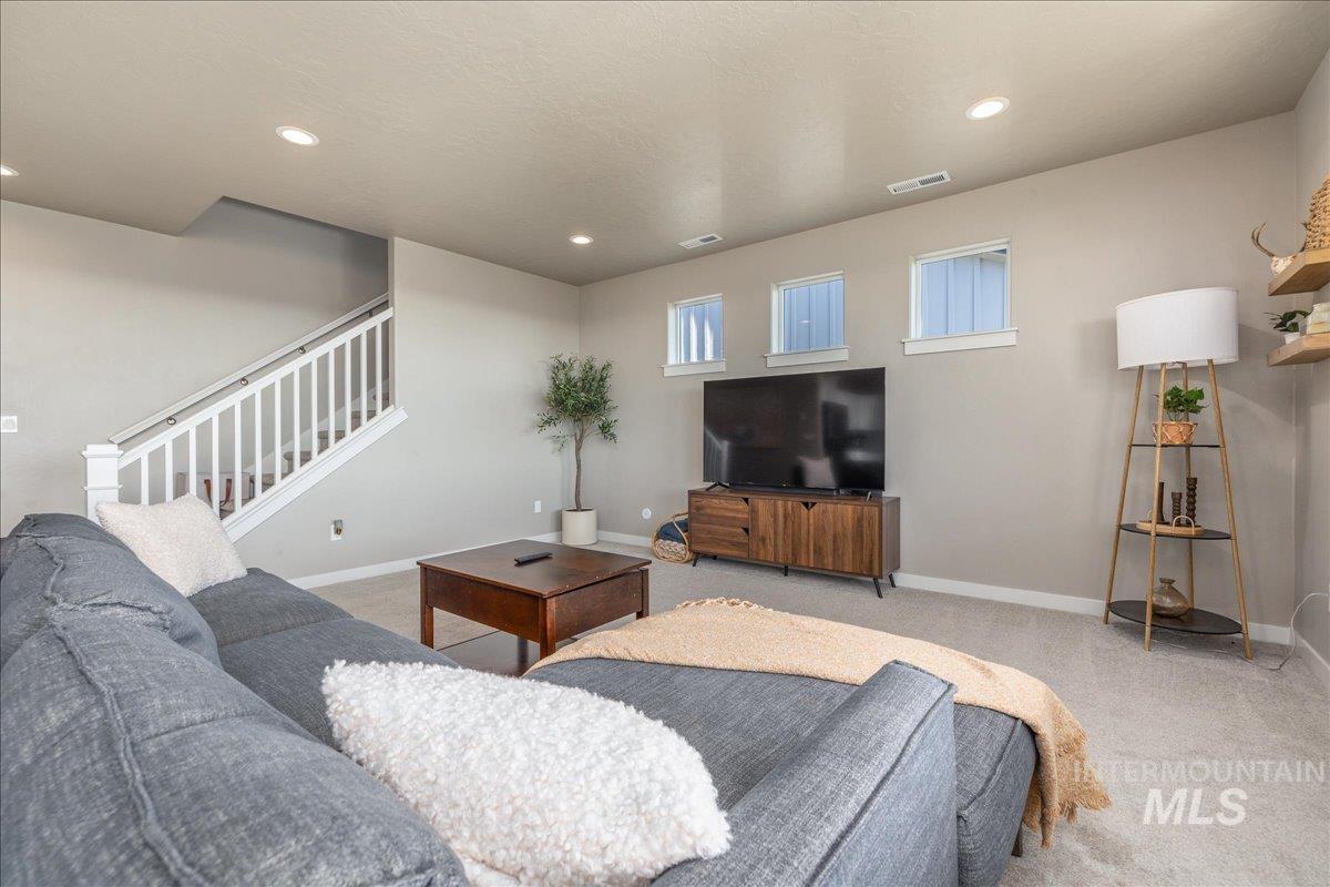 10667 W Royal Fern Ct., Star, Idaho 83669, 4 Bedrooms, 2.5 Bathrooms, Residential For Sale, Price $699,900,MLS 98973947