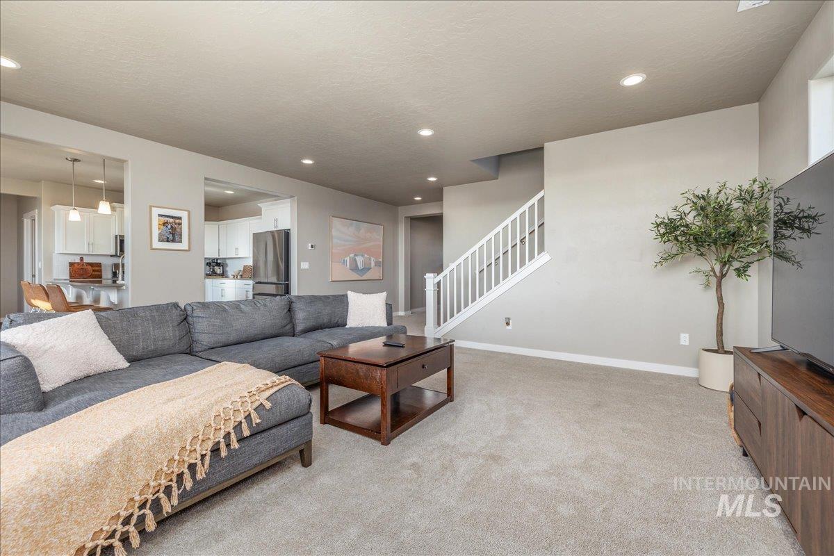 10667 W Royal Fern Ct., Star, Idaho 83669, 4 Bedrooms, 2.5 Bathrooms, Residential For Sale, Price $699,900,MLS 98973947