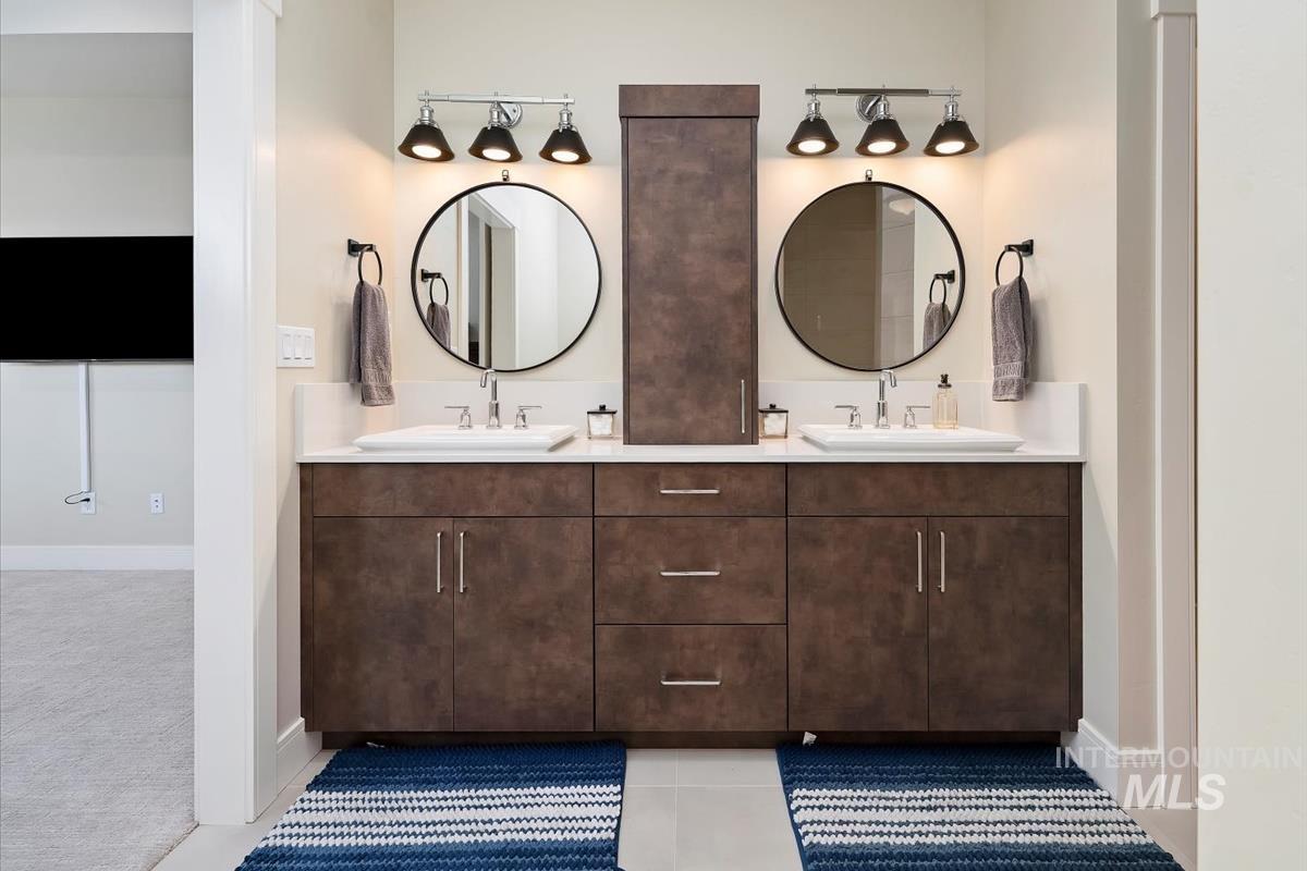 1199 W Ultar Dr, Nampa, Idaho 83686, 3 Bedrooms, 2 Bathrooms, Residential For Sale, Price $669,900,MLS 98973948