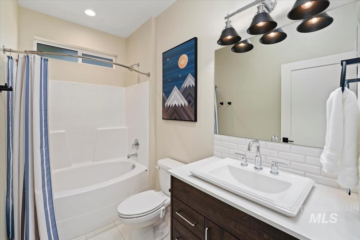 1199 W Ultar Dr, Nampa, Idaho 83686, 3 Bedrooms, 2 Bathrooms, Residential For Sale, Price $669,900,MLS 98973948