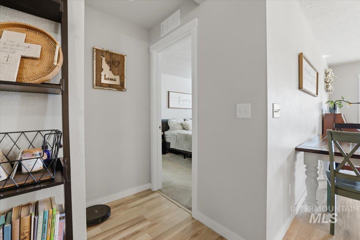 16682 Loggia Ave, Caldwell, Idaho 83607, 3 Bedrooms, 2 Bathrooms, Residential For Sale, Price $350,000,MLS 98973952