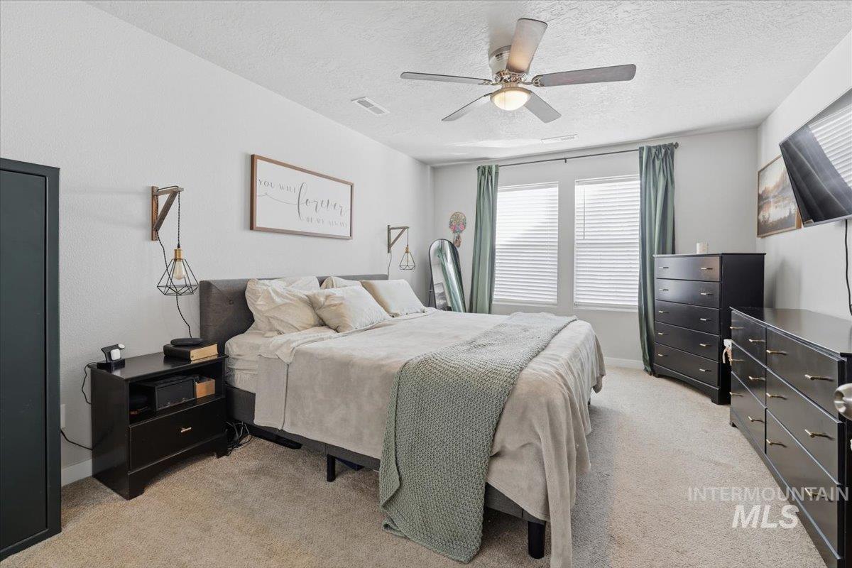 16682 Loggia Ave, Caldwell, Idaho 83607, 3 Bedrooms, 2 Bathrooms, Residential For Sale, Price $350,000,MLS 98973952