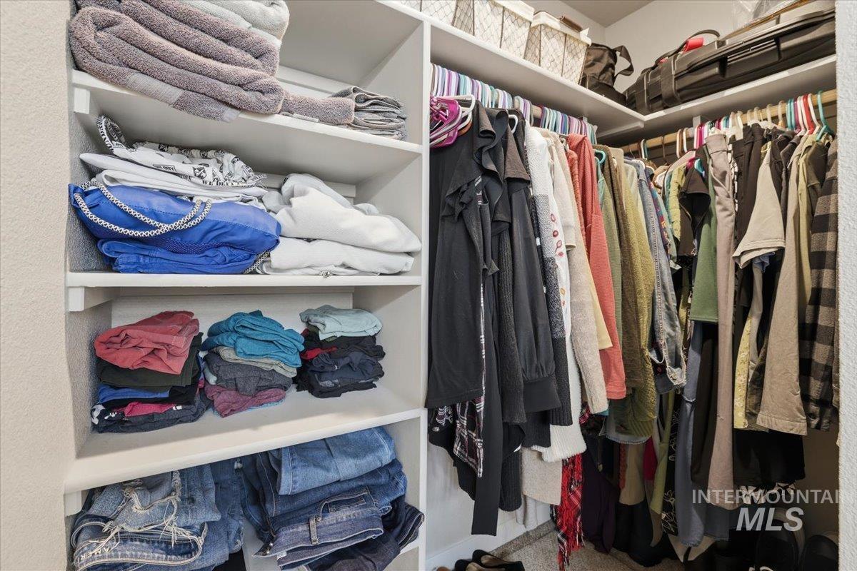 16682 Loggia Ave, Caldwell, Idaho 83607, 3 Bedrooms, 2 Bathrooms, Residential For Sale, Price $350,000,MLS 98973952