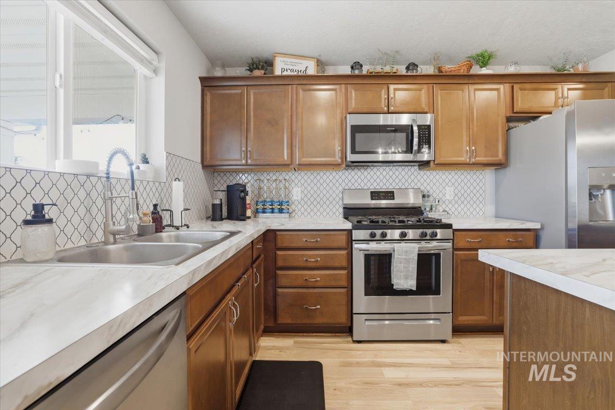 16682 Loggia Ave, Caldwell, Idaho 83607, 3 Bedrooms, 2 Bathrooms, Residential For Sale, Price $350,000,MLS 98973952