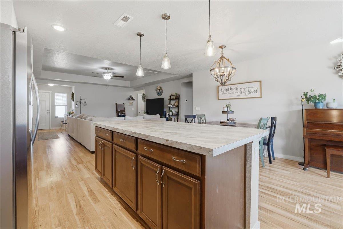 16682 Loggia Ave, Caldwell, Idaho 83607, 3 Bedrooms, 2 Bathrooms, Residential For Sale, Price $350,000,MLS 98973952