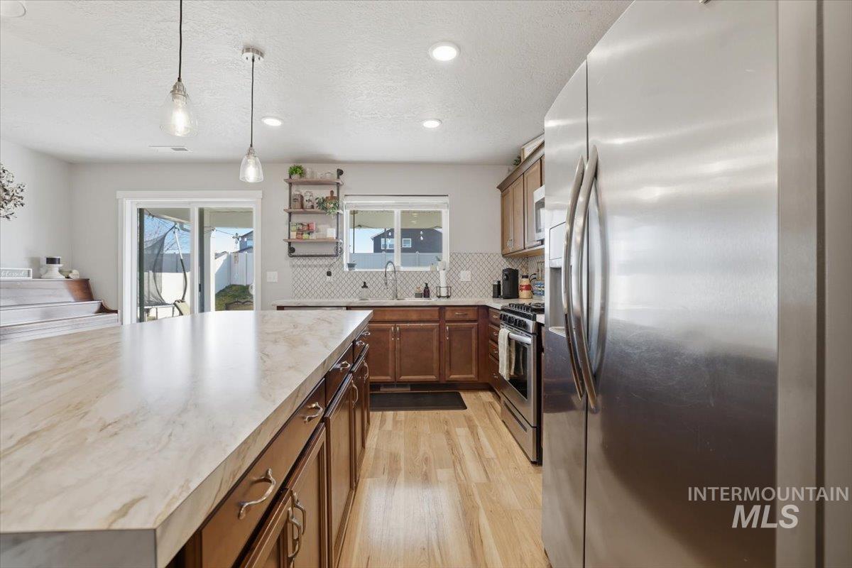 16682 Loggia Ave, Caldwell, Idaho 83607, 3 Bedrooms, 2 Bathrooms, Residential For Sale, Price $350,000,MLS 98973952