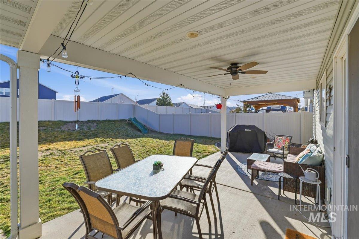 16682 Loggia Ave, Caldwell, Idaho 83607, 3 Bedrooms, 2 Bathrooms, Residential For Sale, Price $350,000,MLS 98973952