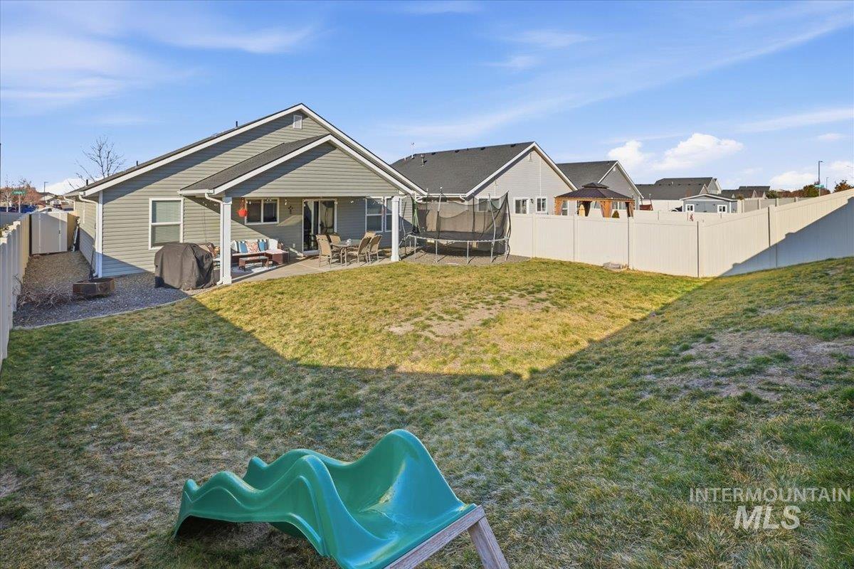 16682 Loggia Ave, Caldwell, Idaho 83607, 3 Bedrooms, 2 Bathrooms, Residential For Sale, Price $350,000,MLS 98973952