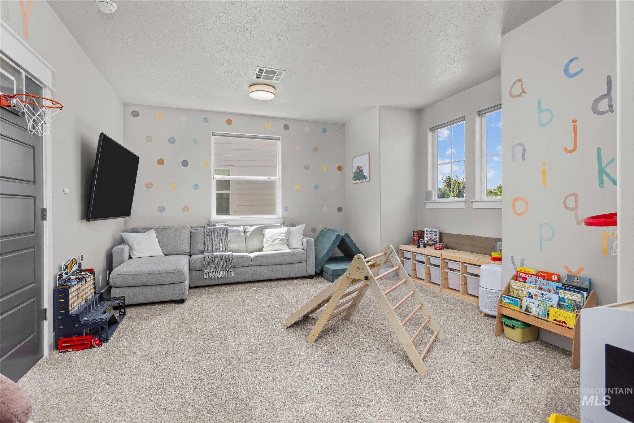 3332 W Lassen Dr, Boise, Idaho 83703, 5 Bedrooms, 4 Bathrooms, Residential For Sale, Price $899,000,MLS 98973955