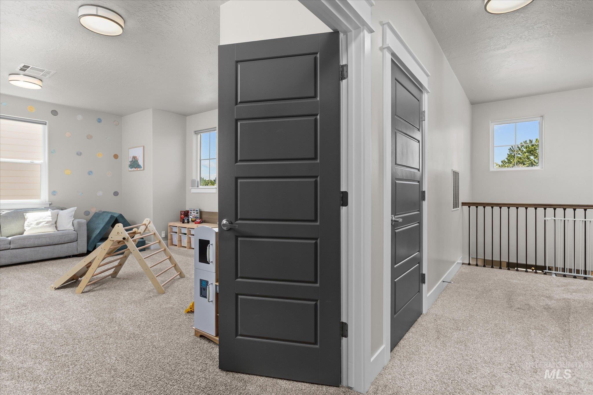 3332 W Lassen Dr, Boise, Idaho 83703, 5 Bedrooms, 4 Bathrooms, Residential For Sale, Price $899,000,MLS 98973955