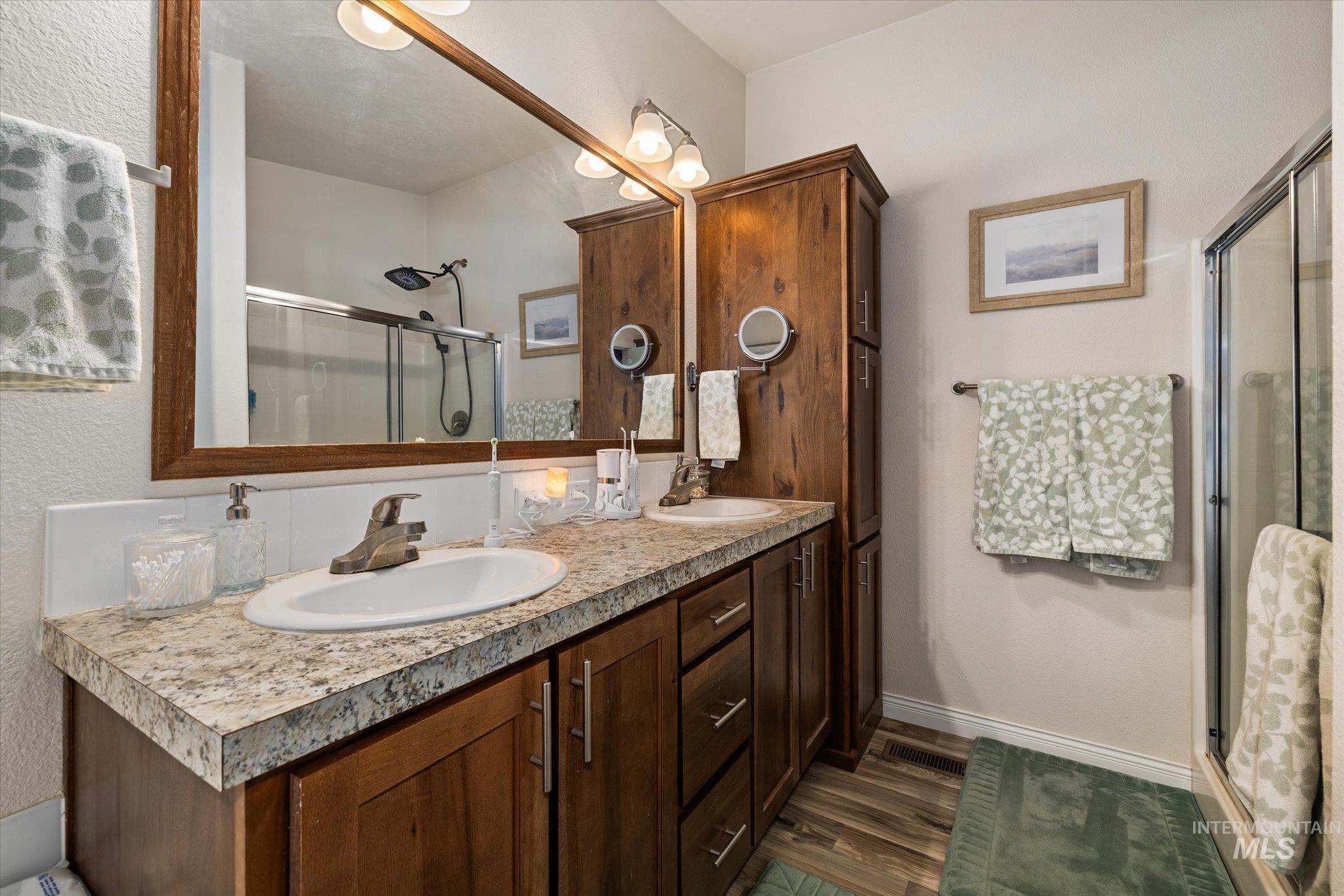 17 Mountain Meadow Way, Idaho City, Idaho 83631, 3 Bedrooms, 2 Bathrooms, Residential For Sale, Price $479,900,MLS 98973959