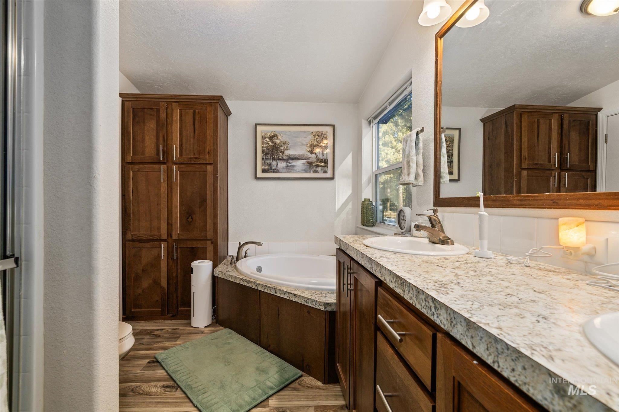 17 Mountain Meadow Way, Idaho City, Idaho 83631, 3 Bedrooms, 2 Bathrooms, Residential For Sale, Price $479,900,MLS 98973959