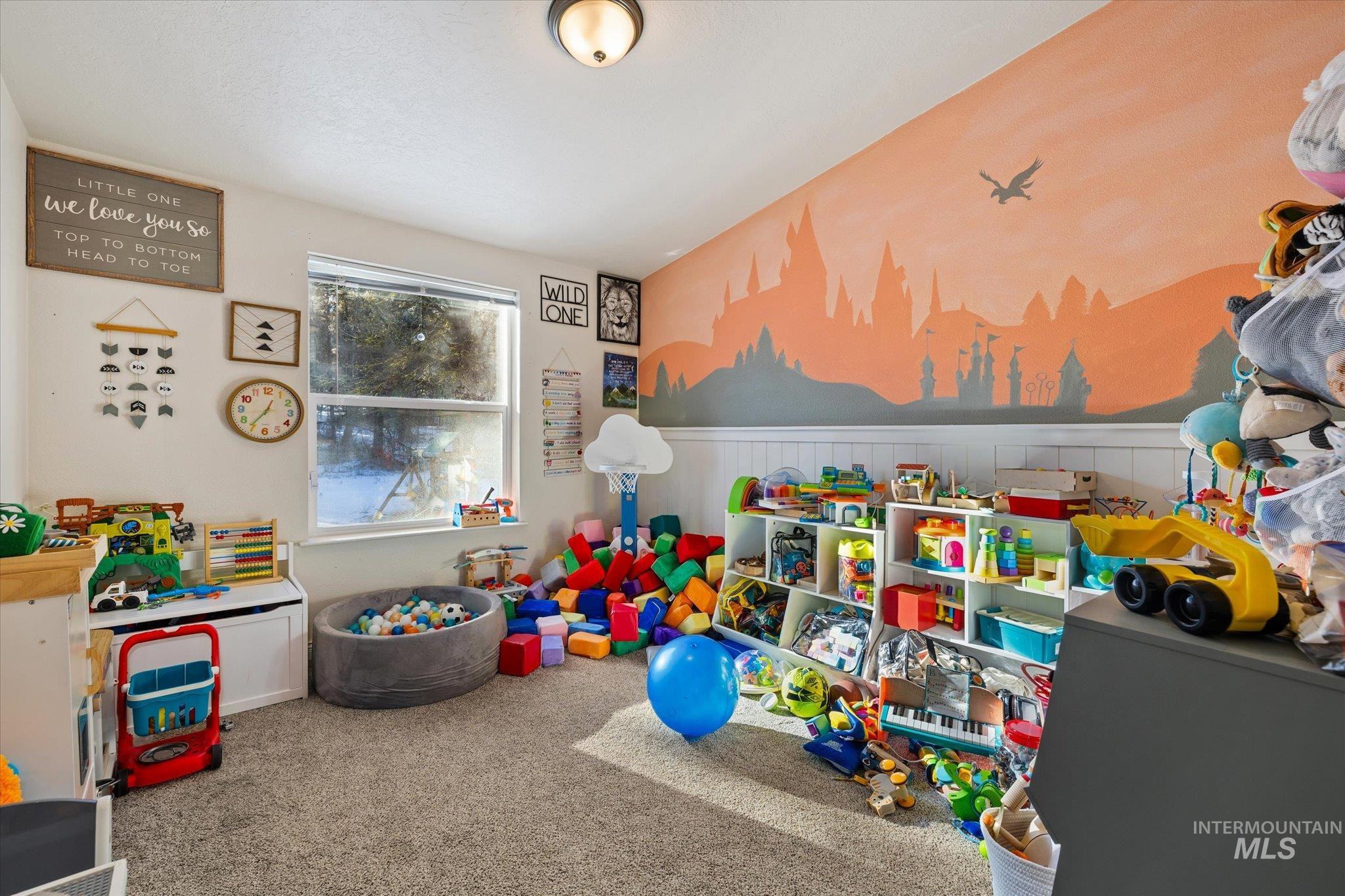 17 Mountain Meadow Way, Idaho City, Idaho 83631, 3 Bedrooms, 2 Bathrooms, Residential For Sale, Price $479,900,MLS 98973959