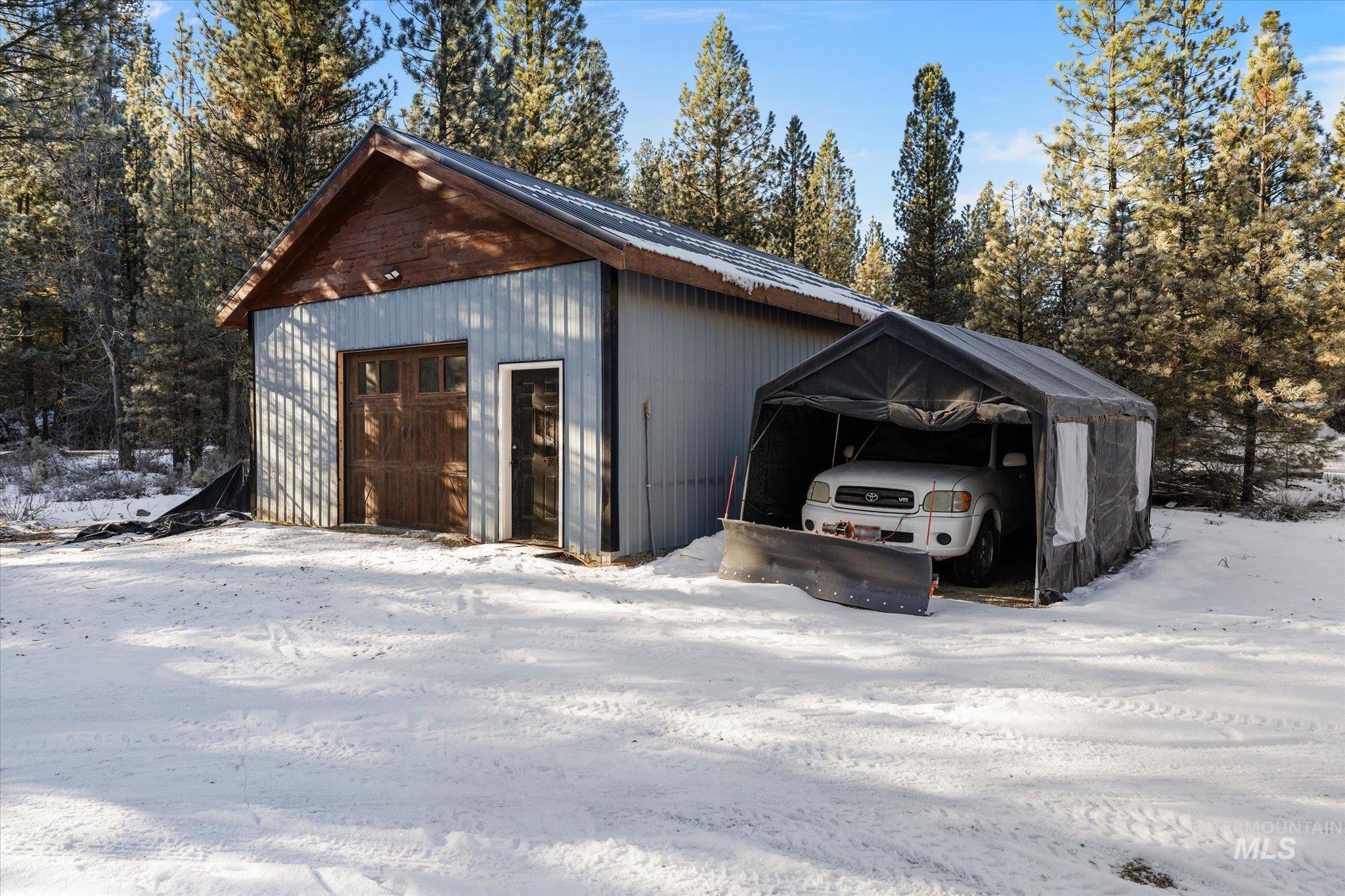 17 Mountain Meadow Way, Idaho City, Idaho 83631, 3 Bedrooms, 2 Bathrooms, Residential For Sale, Price $479,900,MLS 98973959