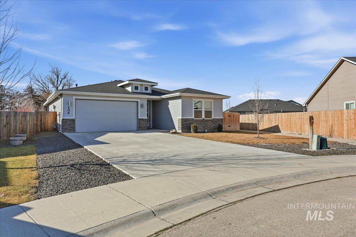 106 Thunder Mountain Ct., Homedale, Idaho 83628, 3 Bedrooms, 2 Bathrooms, Residential For Sale, Price $345,000,MLS 98973961