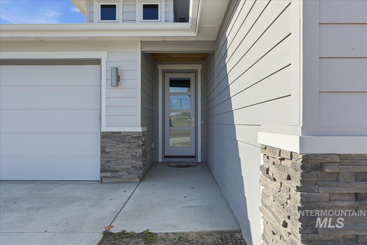 106 Thunder Mountain Ct., Homedale, Idaho 83628, 3 Bedrooms, 2 Bathrooms, Residential For Sale, Price $345,000,MLS 98973961