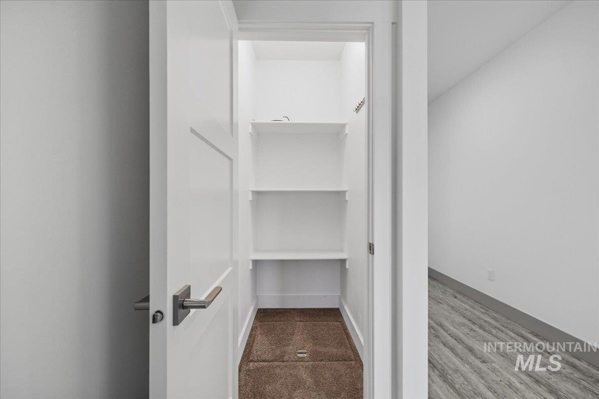 106 Thunder Mountain Ct., Homedale, Idaho 83628, 3 Bedrooms, 2 Bathrooms, Residential For Sale, Price $345,000,MLS 98973961