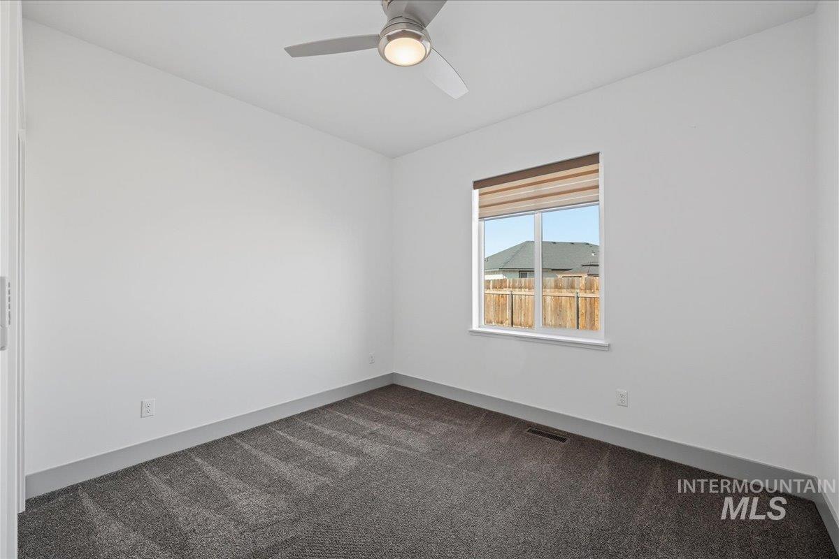 106 Thunder Mountain Ct., Homedale, Idaho 83628, 3 Bedrooms, 2 Bathrooms, Residential For Sale, Price $345,000,MLS 98973961