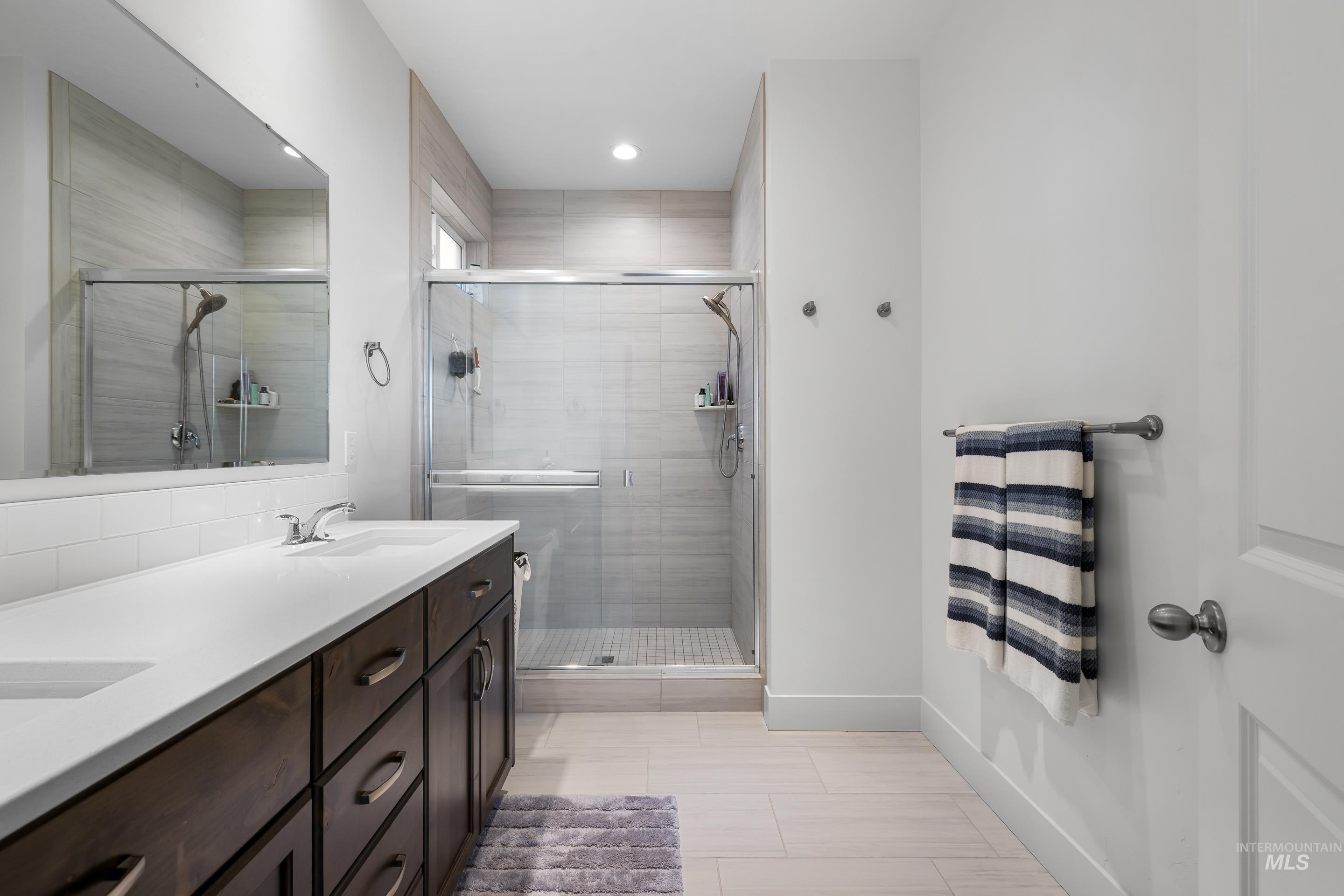 9030 W Bowie St, Star, Idaho 83669, 3 Bedrooms, 2 Bathrooms, Residential For Sale, Price $499,990,MLS 98973962