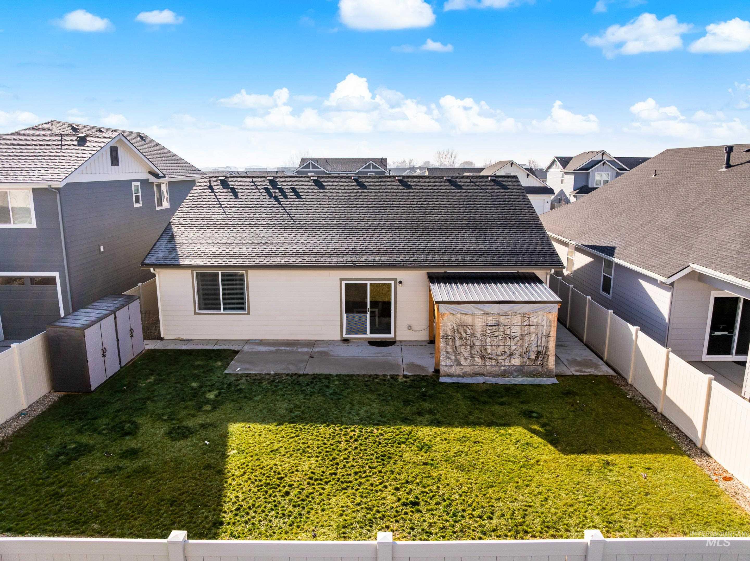 9030 W Bowie St, Star, Idaho 83669, 3 Bedrooms, 2 Bathrooms, Residential For Sale, Price $499,990,MLS 98973962