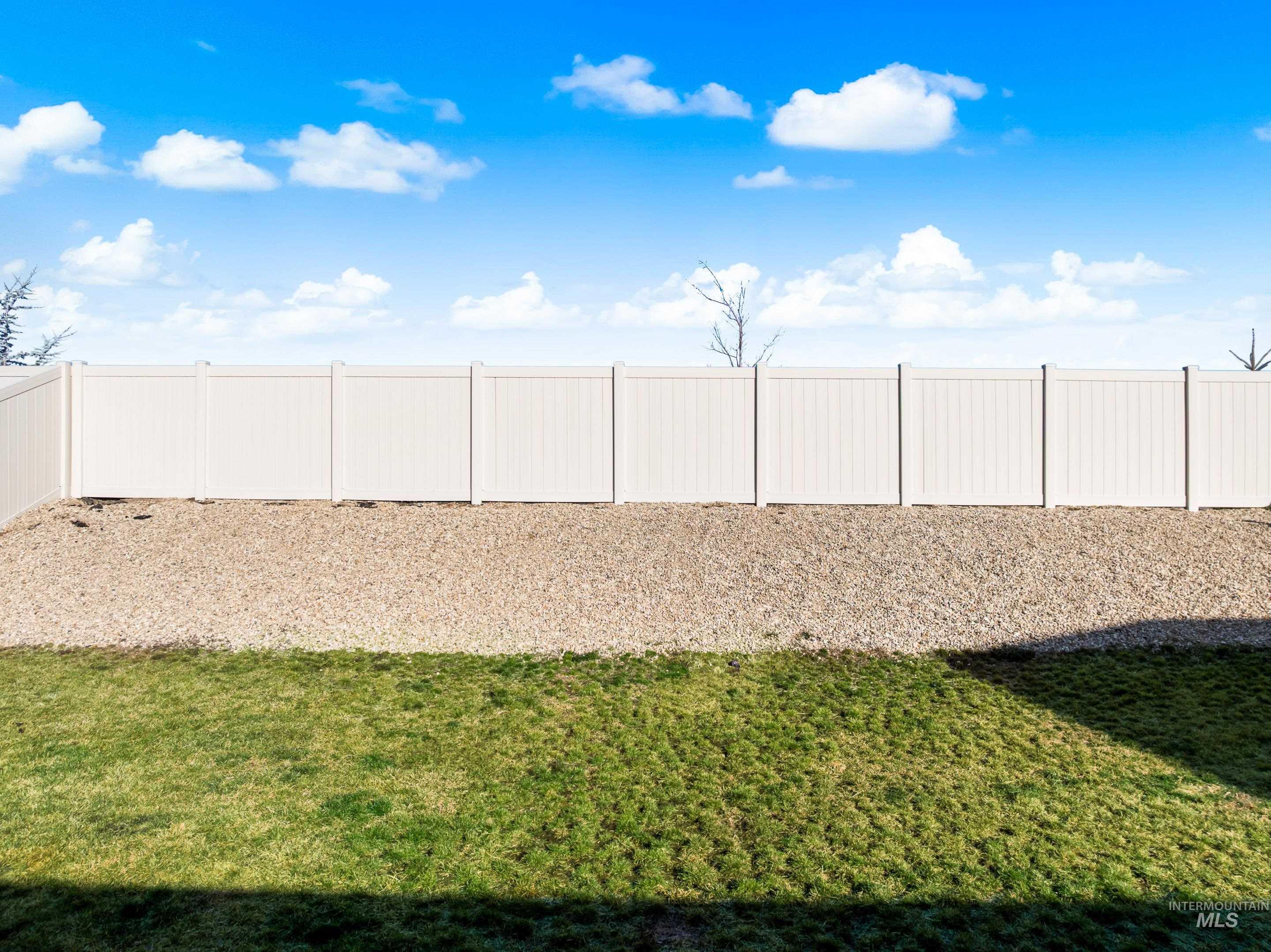 9030 W Bowie St, Star, Idaho 83669, 3 Bedrooms, 2 Bathrooms, Residential For Sale, Price $499,990,MLS 98973962