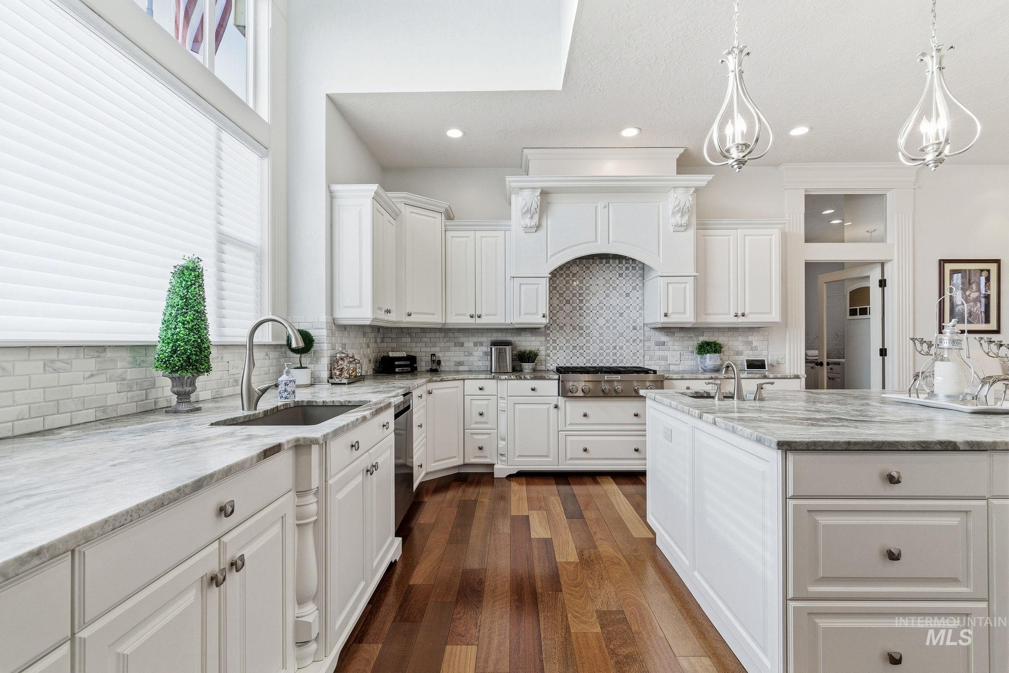 352 N Havasu Ct, Eagle, Idaho 83616, 3 Bedrooms, 3.5 Bathrooms, Residential For Sale, Price $1,149,999,MLS 98973963